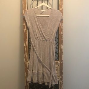 Women’s casual dress.